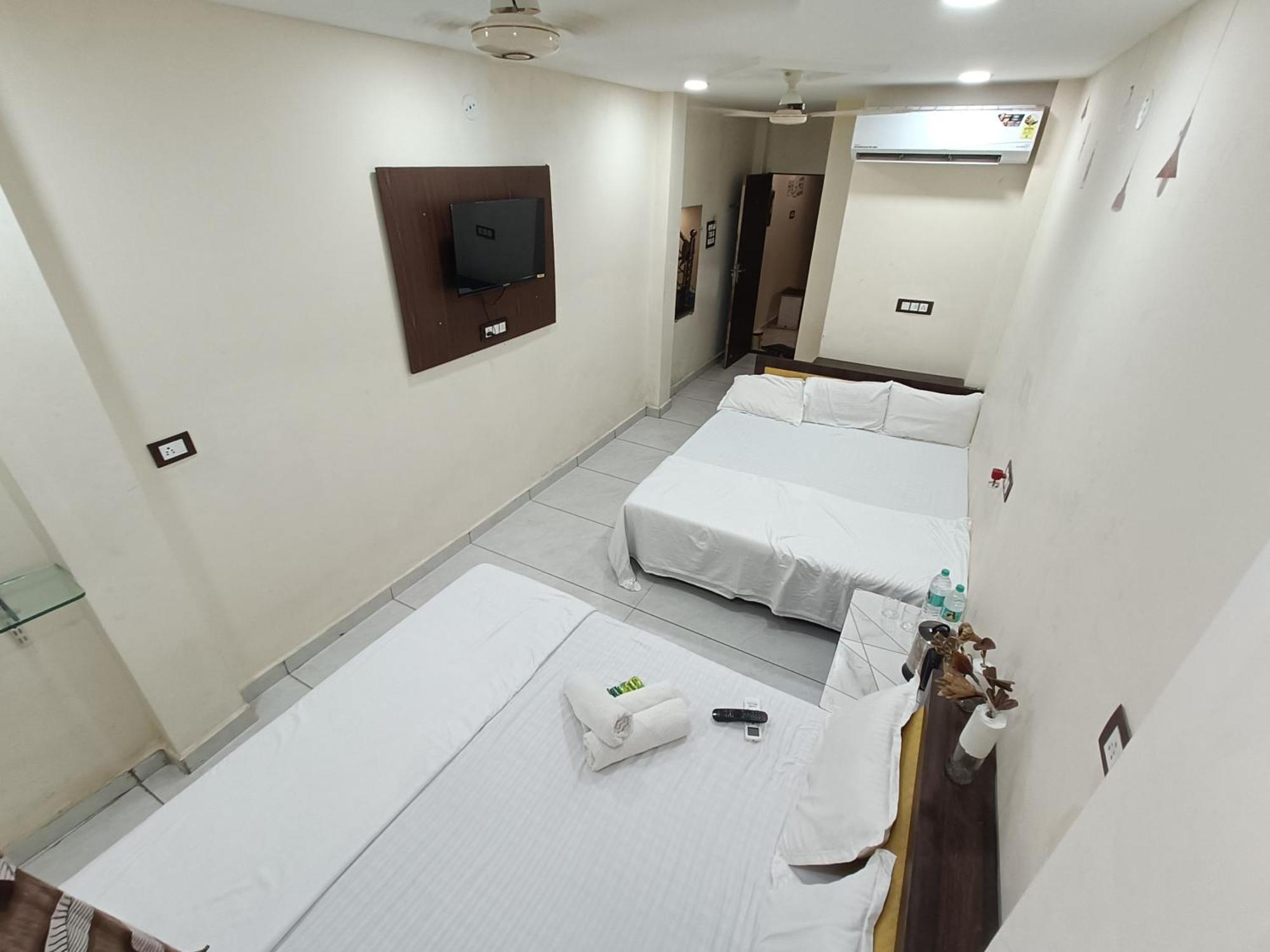 Ginger Hotels Ujjain Tower Kshipra Inn-Family Stay Airconditioned Hotel 外观 照片