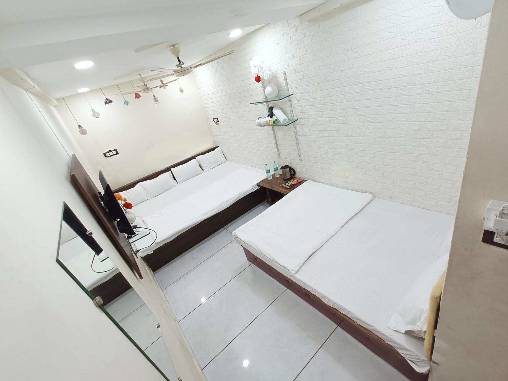 Ginger Hotels Ujjain Tower Kshipra Inn-Family Stay Airconditioned Hotel 外观 照片