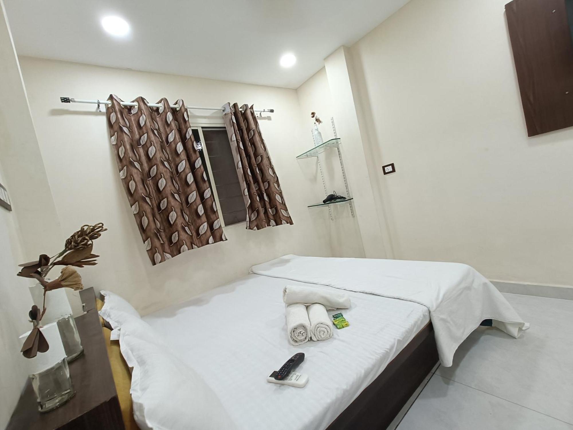 Ginger Hotels Ujjain Tower Kshipra Inn-Family Stay Airconditioned Hotel 外观 照片