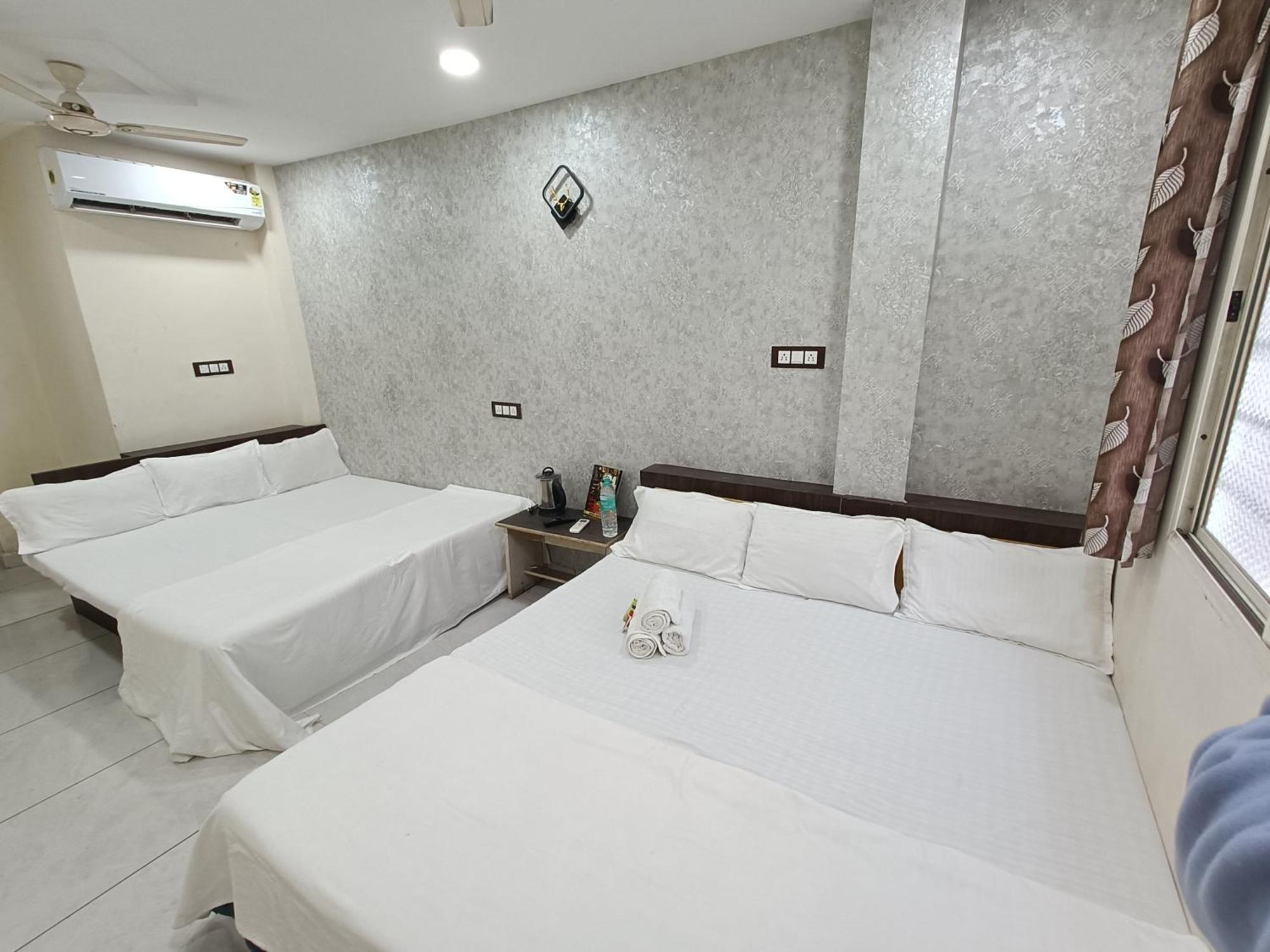 Ginger Hotels Ujjain Tower Kshipra Inn-Family Stay Airconditioned Hotel 外观 照片