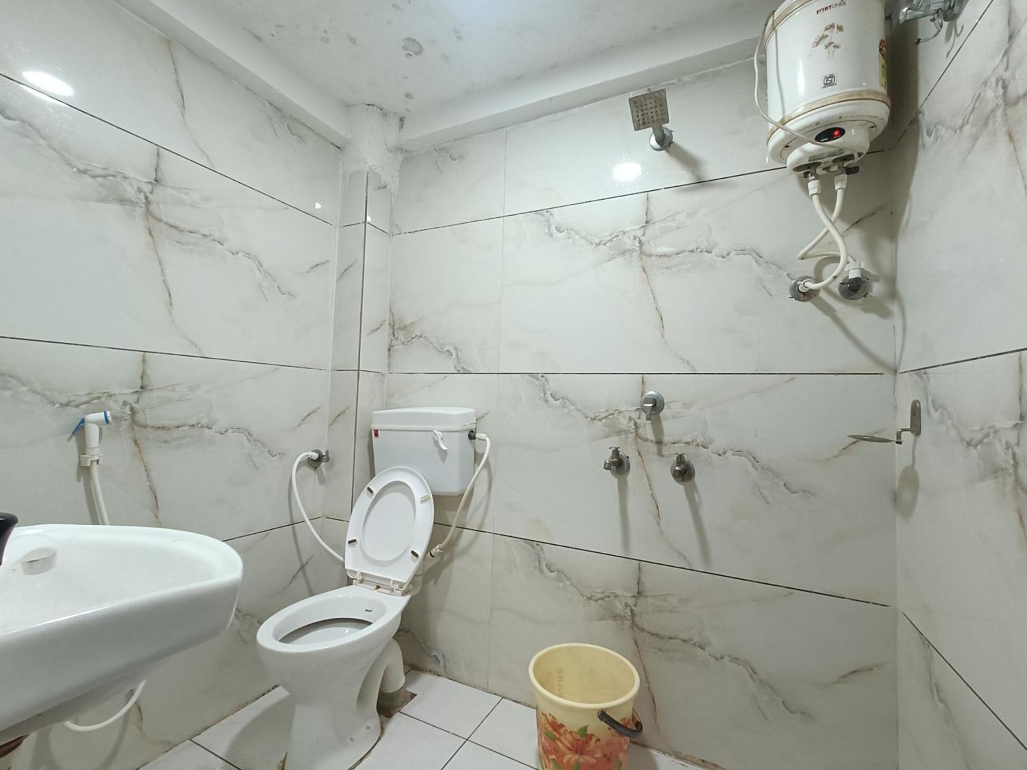 Ginger Hotels Ujjain Tower Kshipra Inn-Family Stay Airconditioned Hotel 外观 照片